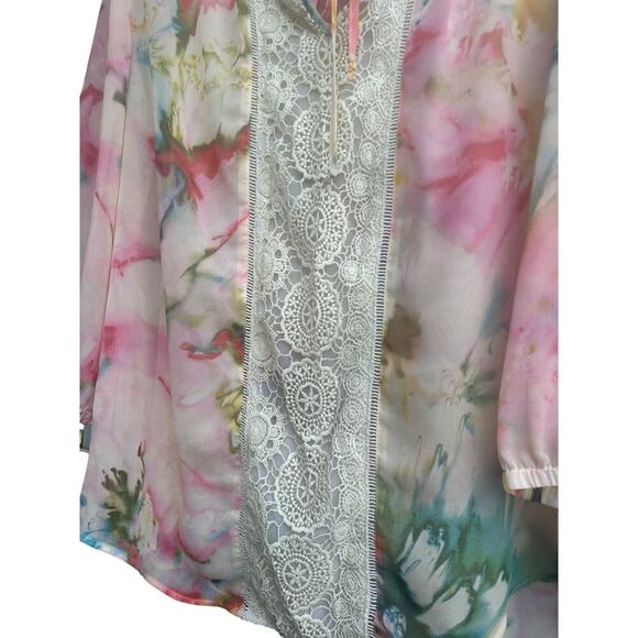 Chicos Diffused Floral Lynelle Top. Size-2 - Picture 6 of 8